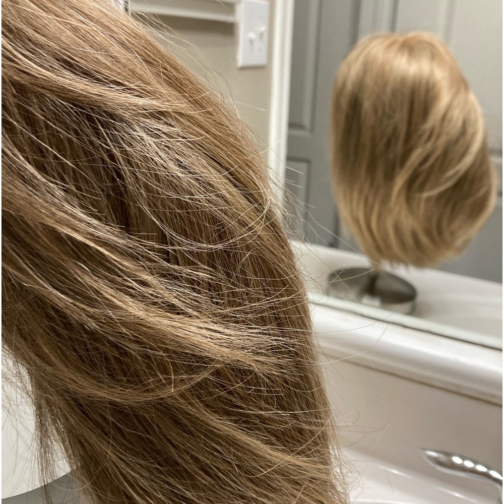 TONY OF BEVERLY WIG elura blend hand tied wig